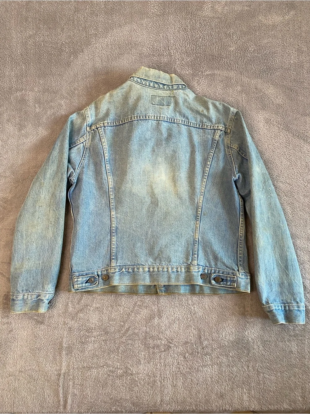 VTG Levi's Light-Wash Denim Trucker Jacket Sz 44 Red Tab 80s-90s Distressed Worn